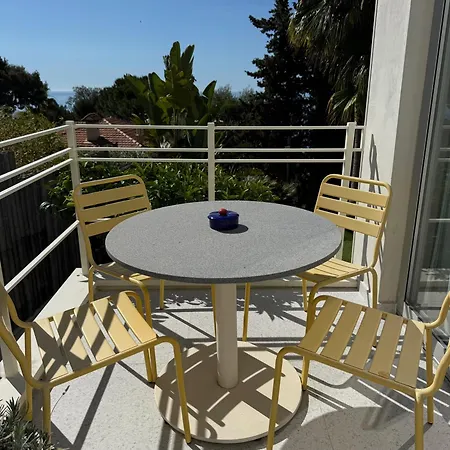 Mirano Villa Eze